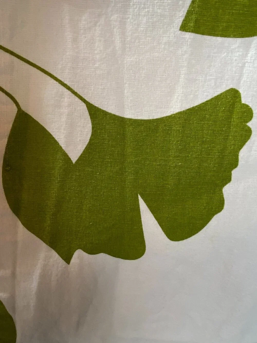 Vintage CB2 Green and White Gingko and Leaves 100% Cotton Table Runner 14